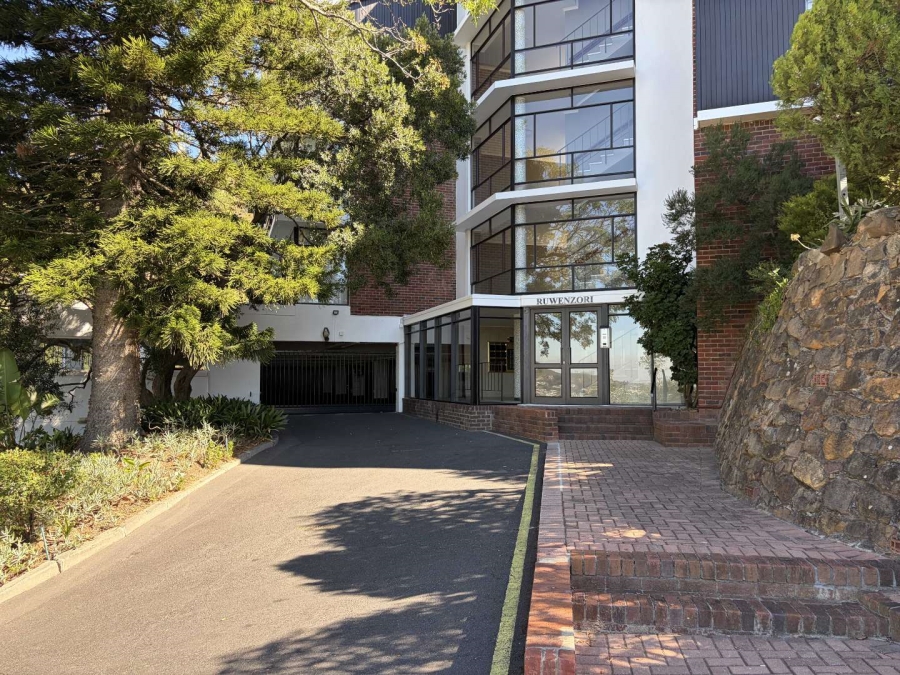 To Let 1 Bedroom Property for Rent in Tamboerskloof Western Cape
